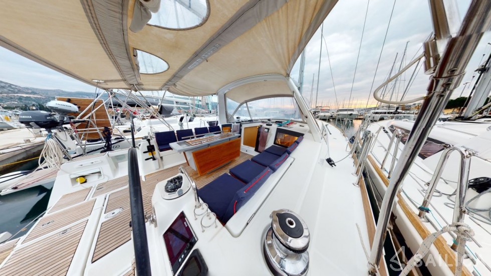 Oceanis 45 - Yacht Charter Sailica