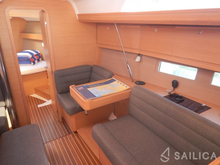 Dufour 412 GL - Yacht Charter Sailica