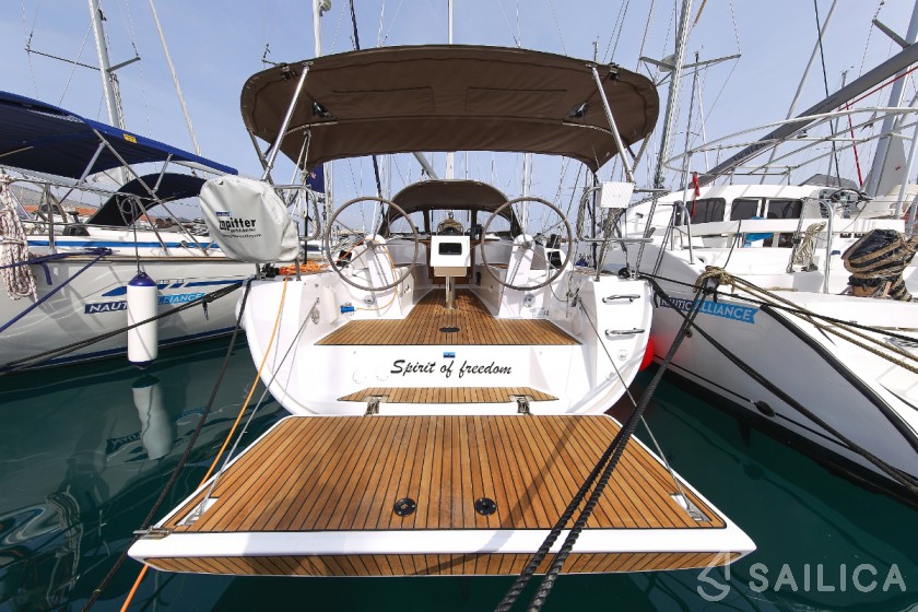 Bavaria 34 Cruiser - Yacht Charter Sailica