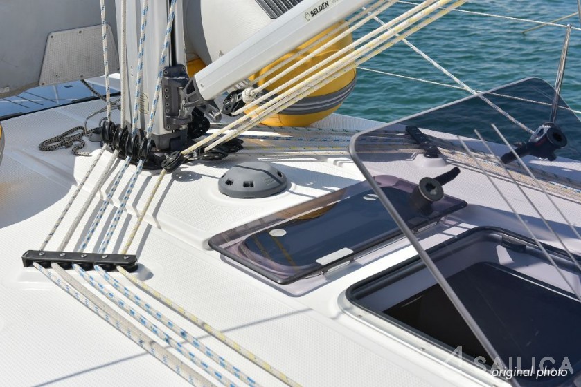 Bavaria 37 Cruiser - Yacht Charter Sailica
