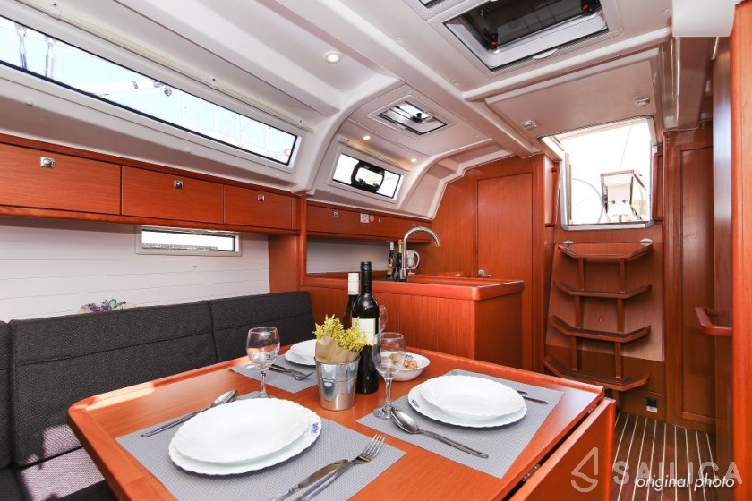Bavaria 37 Cruiser - Yacht Charter Sailica