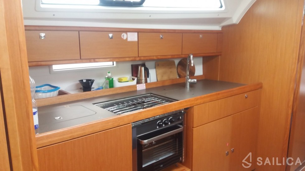 Bavaria 41 Cruiser - Yacht Charter Sailica