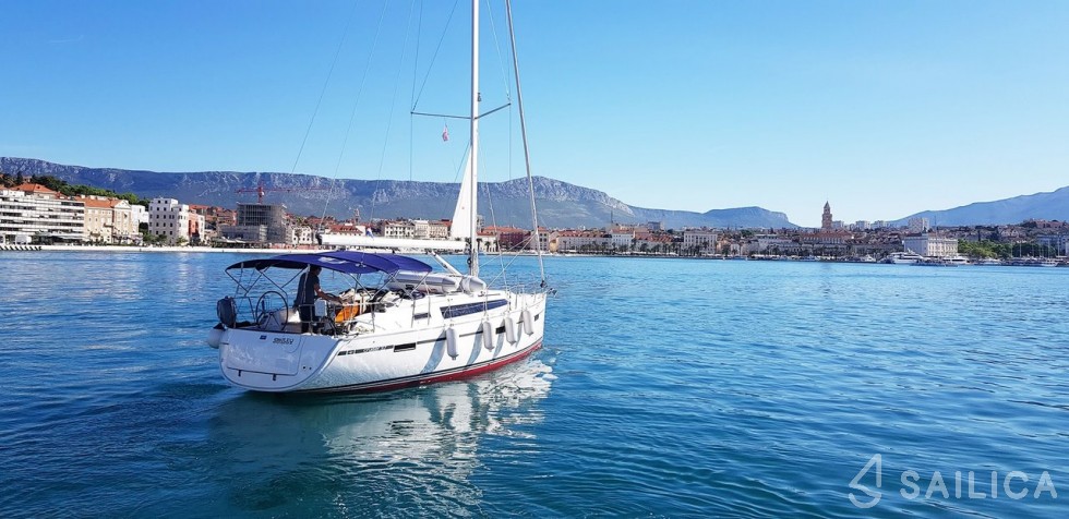 Bavaria 37 Cruiser - Yacht Charter Sailica
