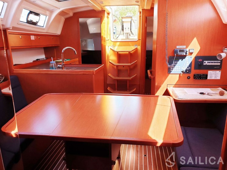 Bavaria 37 Cruiser - Yacht Charter Sailica