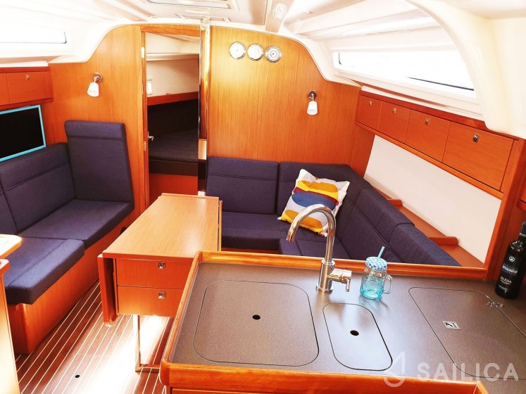 Bavaria 37 Cruiser - Yacht Charter Sailica
