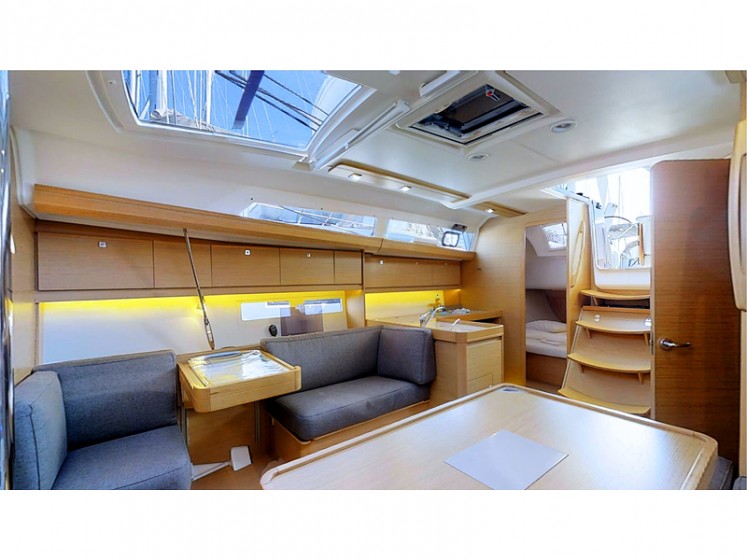 Dufour 412 GL - Yacht Charter Sailica