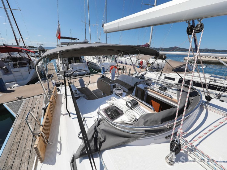 Bavaria 46 Cruiser - Yacht Charter Sailica