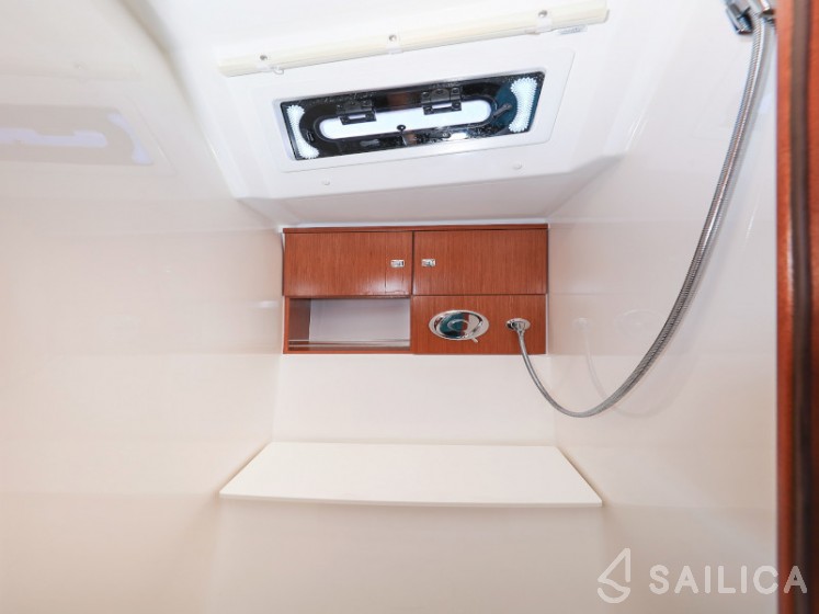 Bavaria 46 Cruiser - Yacht Charter Sailica