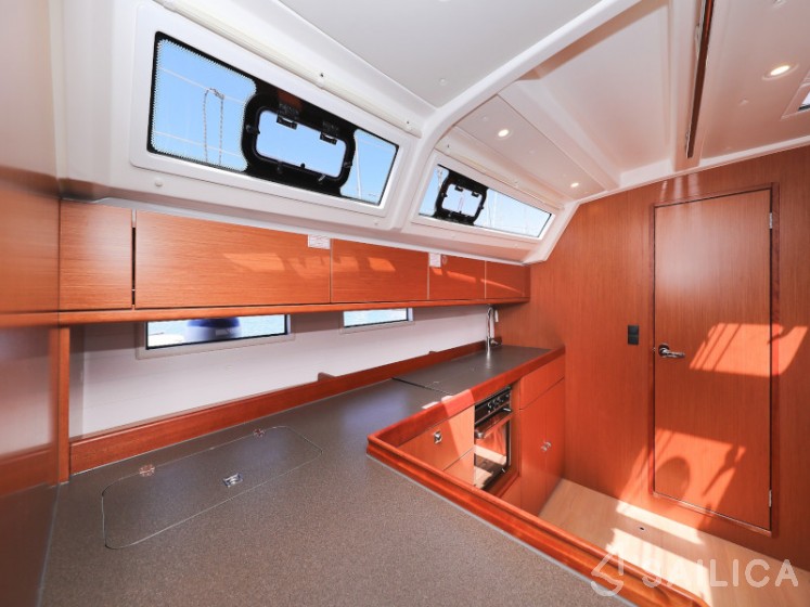Bavaria 46 Cruiser - Yacht Charter Sailica