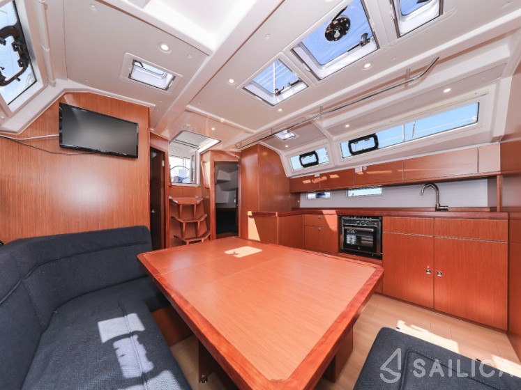 Bavaria 46 Cruiser - Yacht Charter Sailica