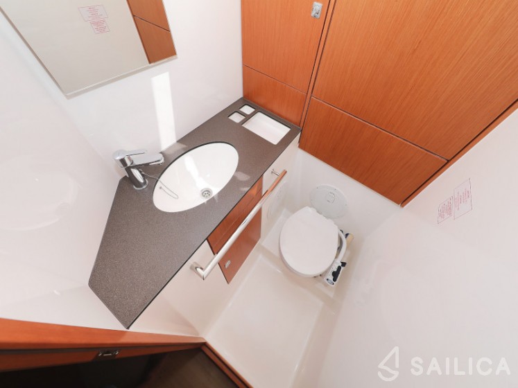 Bavaria 46 Cruiser - Yacht Charter Sailica
