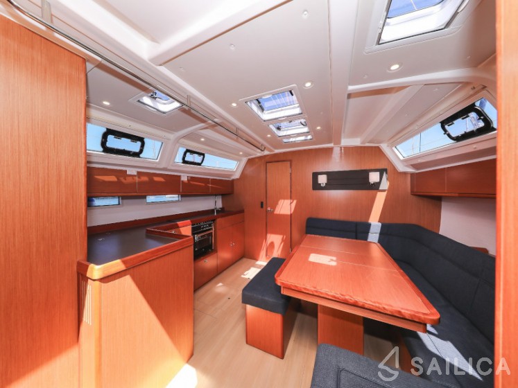 Bavaria 46 Cruiser - Yacht Charter Sailica
