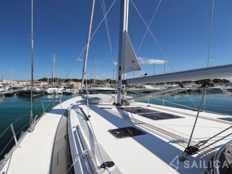 Bavaria 46 Cruiser - Yacht Charter Sailica