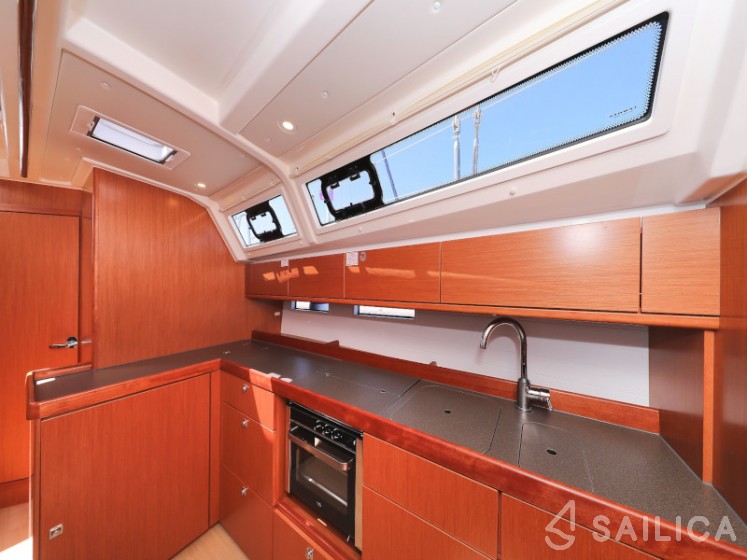 Bavaria 46 Cruiser - Yacht Charter Sailica