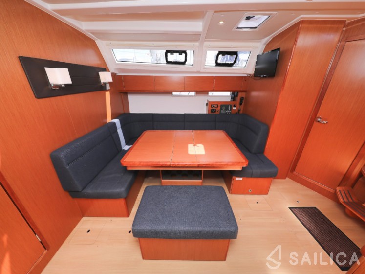 Bavaria 46 Cruiser - Yacht Charter Sailica