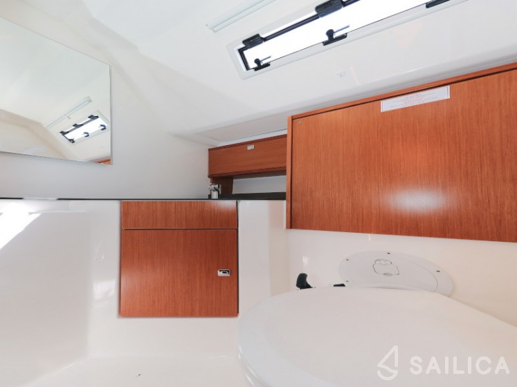 Bavaria 46 Cruiser - Yacht Charter Sailica