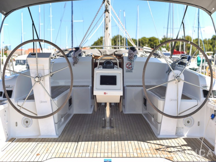 Bavaria 46 Cruiser - Yacht Charter Sailica