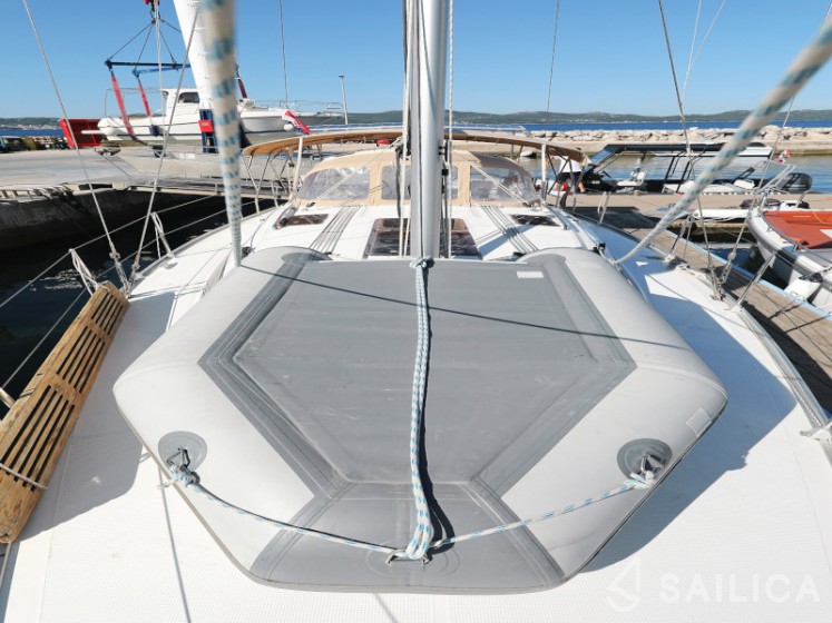 Bavaria 37 Cruiser - Yacht Charter Sailica