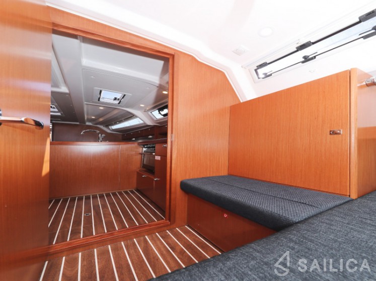 Bavaria 37 Cruiser - Yacht Charter Sailica