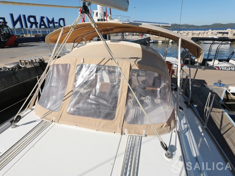 Bavaria 37 Cruiser - Yacht Charter Sailica