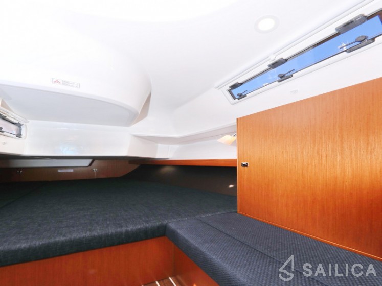 Bavaria 37 Cruiser - Yacht Charter Sailica