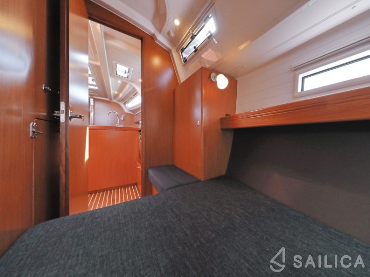 Bavaria 37 Cruiser - Yacht Charter Sailica