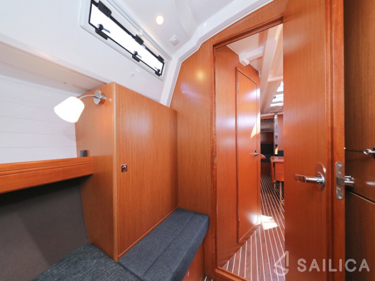 Bavaria 37 Cruiser - Yacht Charter Sailica