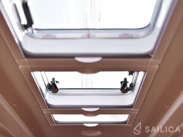 Bavaria 37 Cruiser - Yacht Charter Sailica