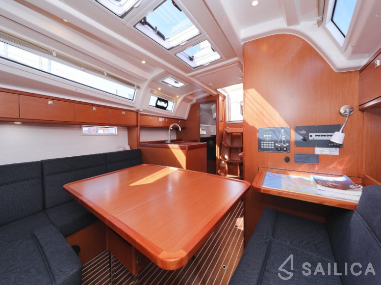 Bavaria 37 Cruiser - Yacht Charter Sailica