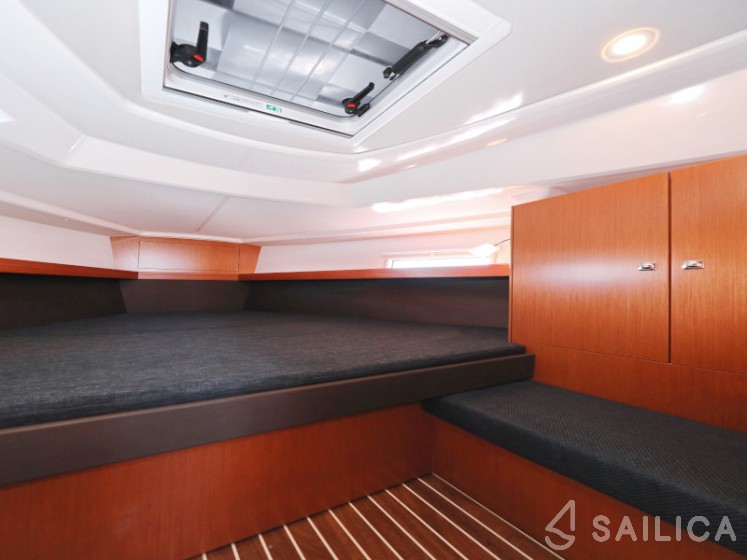 Bavaria 37 Cruiser - Yacht Charter Sailica