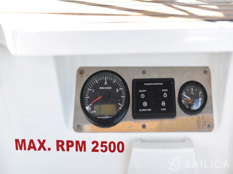 Bavaria 37 Cruiser - Yacht Charter Sailica
