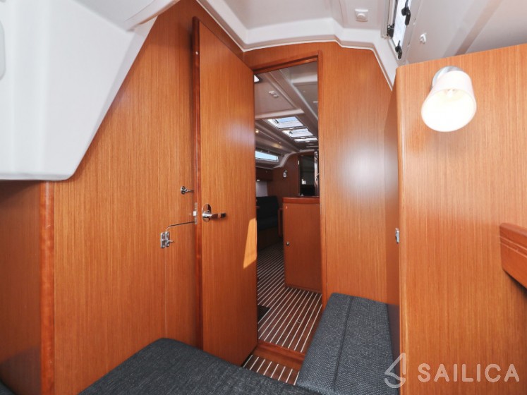 Bavaria 37 Cruiser - Yacht Charter Sailica