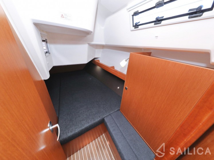 Bavaria 37 Cruiser - Yacht Charter Sailica