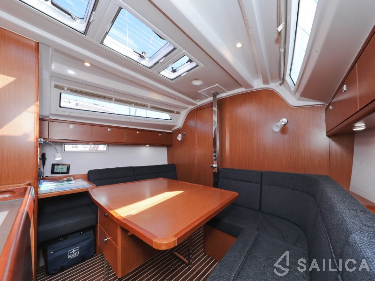 Bavaria 37 Cruiser - Yacht Charter Sailica
