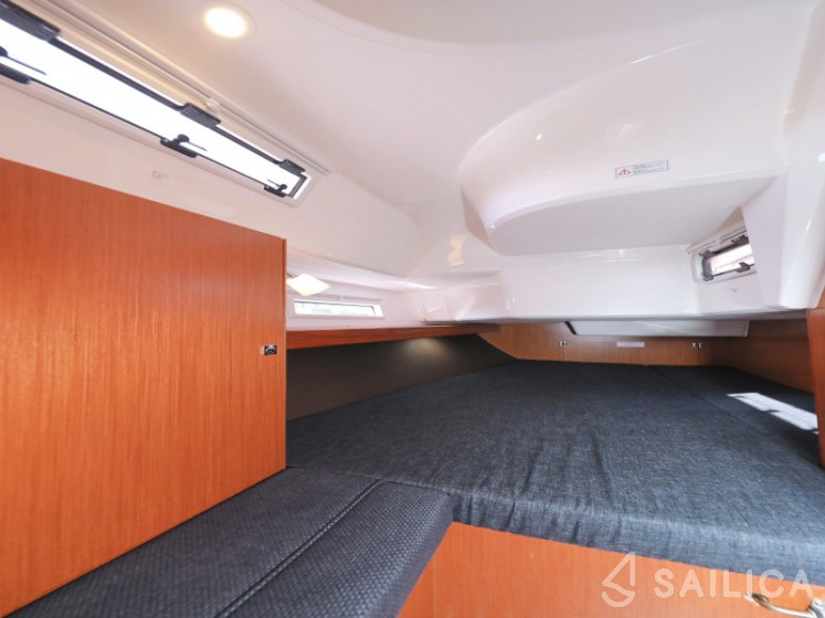 Bavaria 37 Cruiser - Yacht Charter Sailica