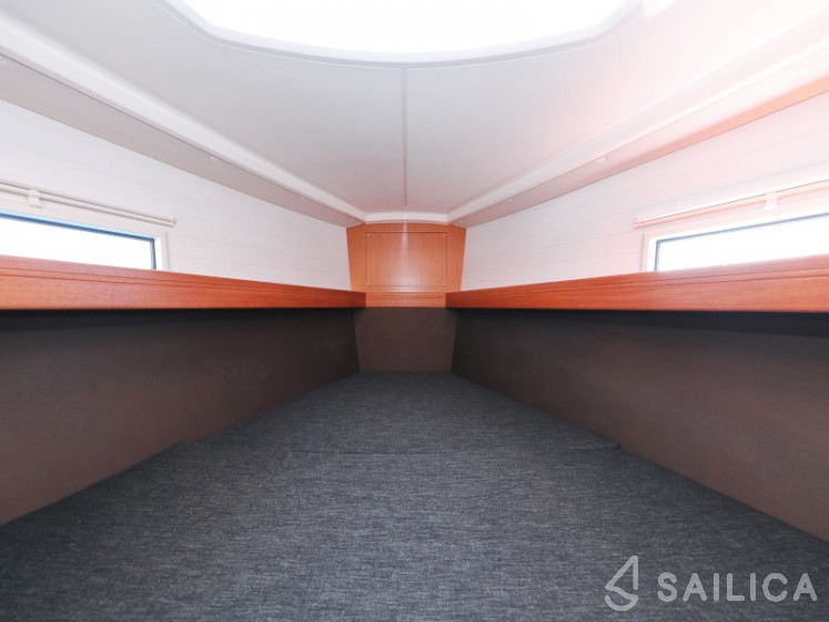 Bavaria 37 Cruiser - Yacht Charter Sailica