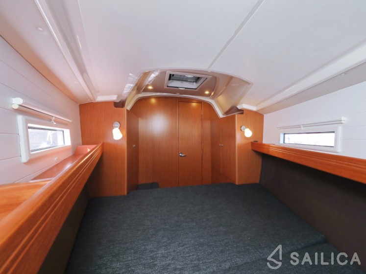 Bavaria 37 Cruiser - Yacht Charter Sailica