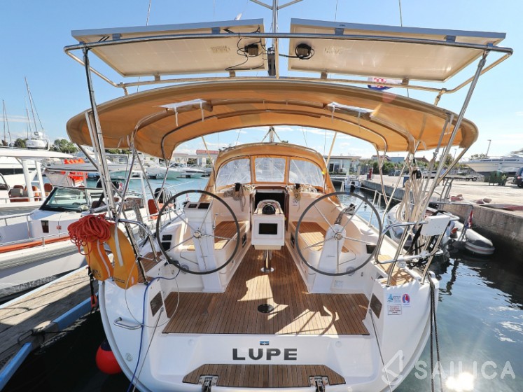 Bavaria 37 Cruiser - Yacht Charter Sailica
