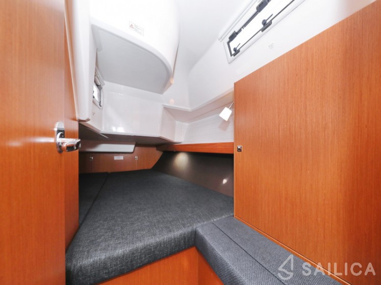 Bavaria 37 Cruiser - Yacht Charter Sailica