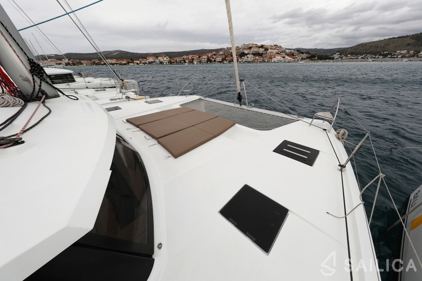 Saona 47 - Yacht Charter Sailica