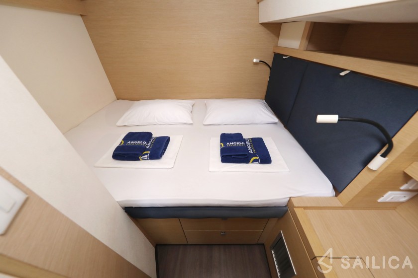 Saona 47 - Yacht Charter Sailica