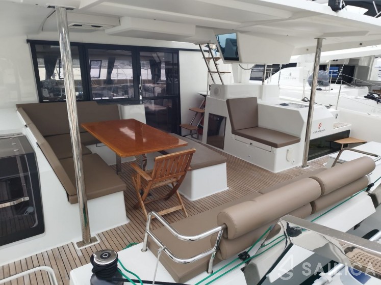 Saona 47 - Yacht Charter Sailica