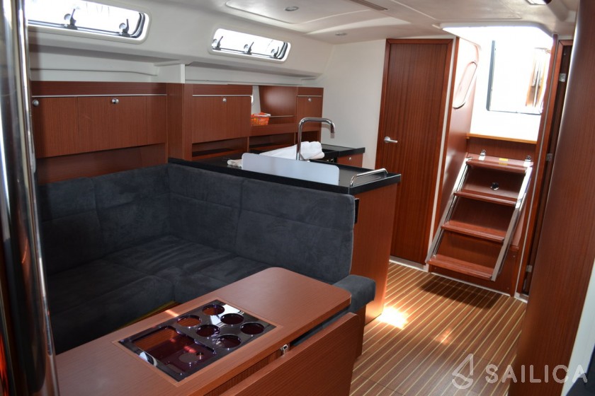 Hanse 415 - Yacht Charter Sailica