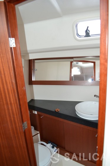 Hanse 415 - Yacht Charter Sailica