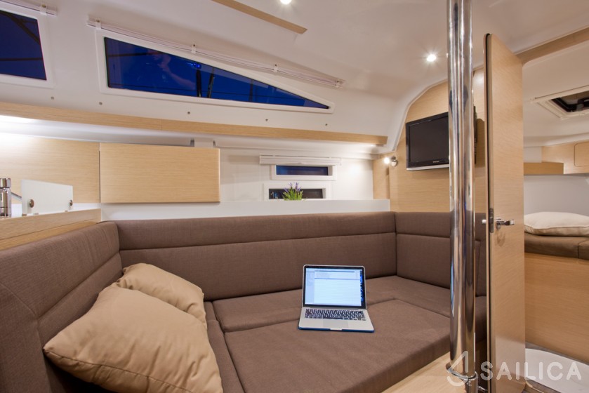 Elan 35 Impression - Yacht Charter Sailica