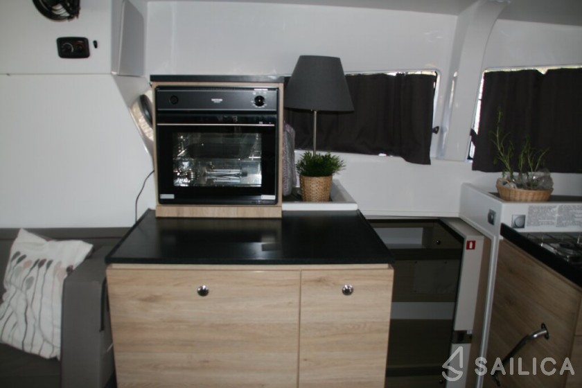 Bali 4.0 - Yacht Charter Sailica