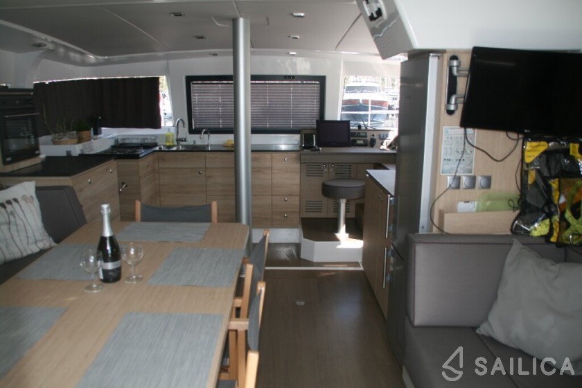 Bali 4.0 - Yacht Charter Sailica