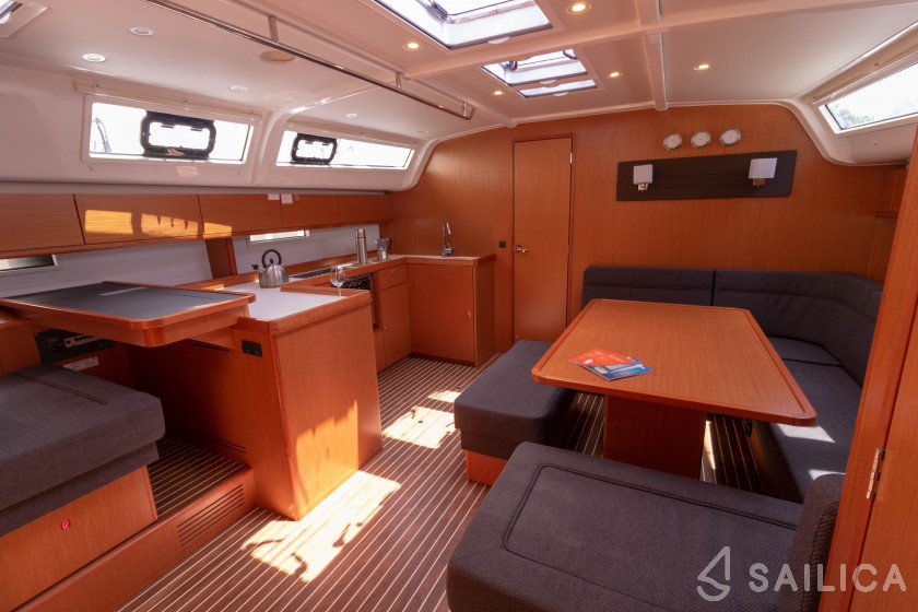 Bavaria Cruiser 51 - Yacht Charter Sailica