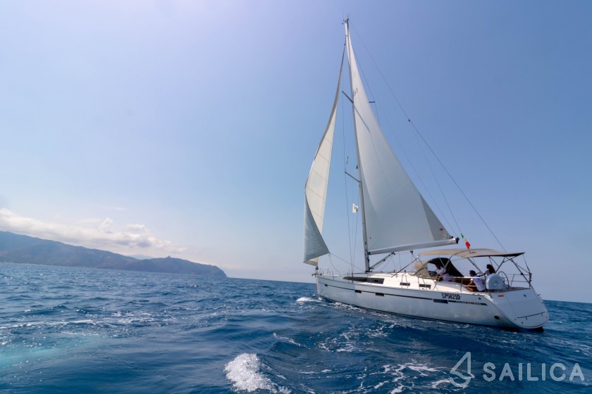Bavaria Cruiser 51 - Yacht Charter Sailica