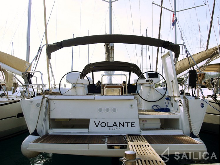 Dufour 520 GL - Yacht Charter Sailica